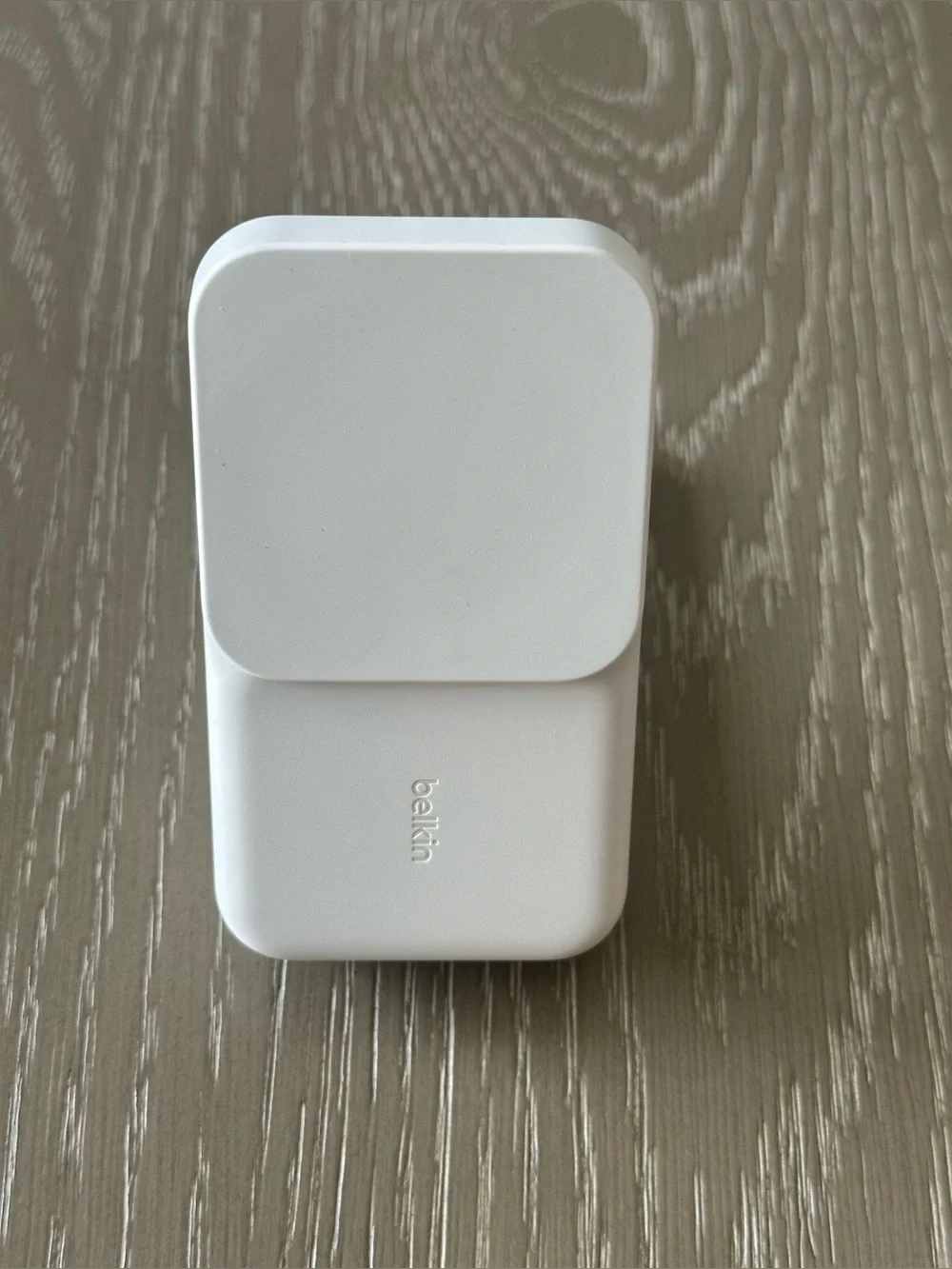 Belkin UltraCharge 3-in-1 Foldable Magnetic Wireless Charger Qi2 25W WhiteWIZ024